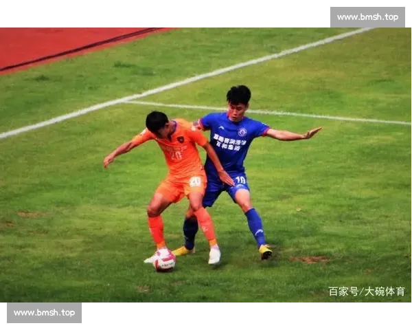 杭州绿城迎战青岛中能激战赛场争夺关键联赛积分走势焦点对决引发关注